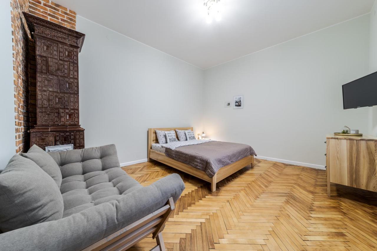 Inshiapartments On Teodora Square Lviv Exterior photo